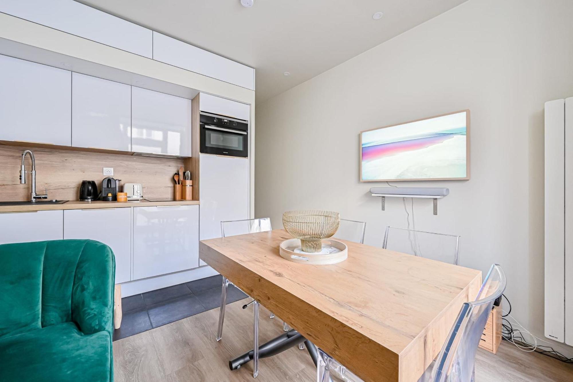 Scarlette House - N180